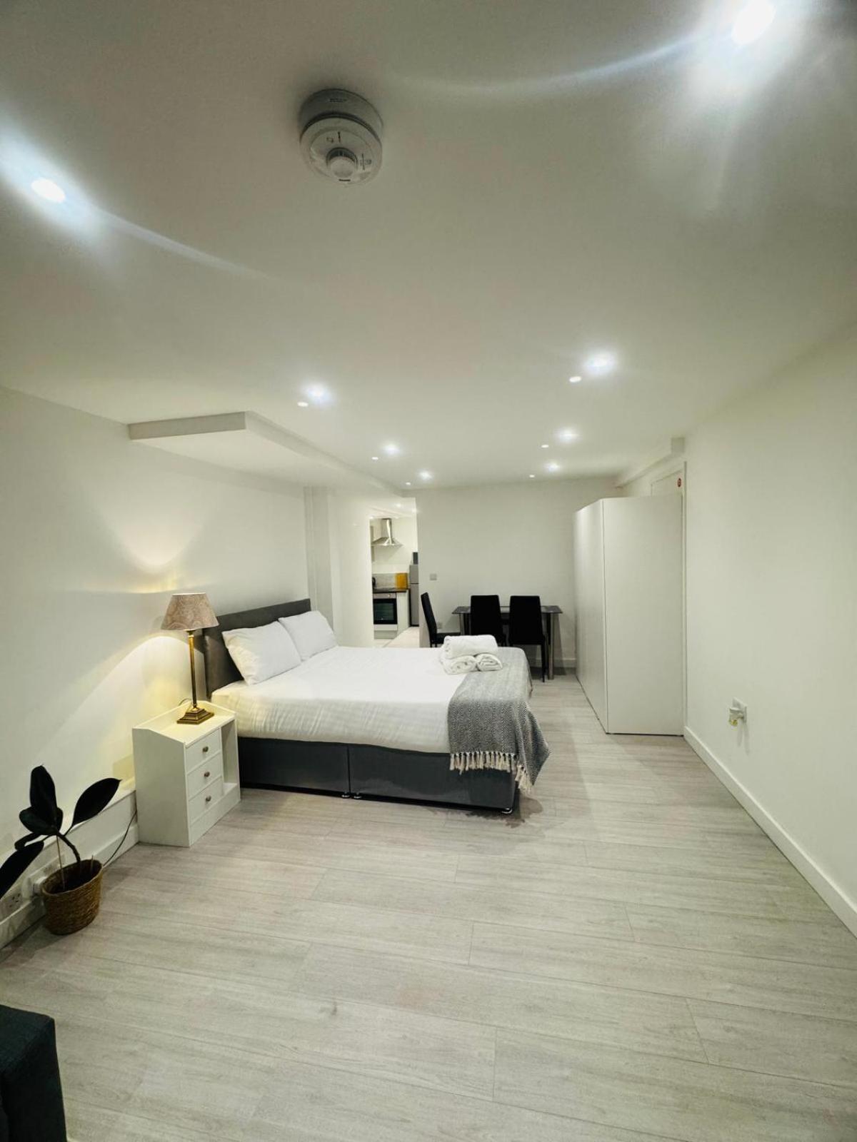 Large In Marylebone Apartment London